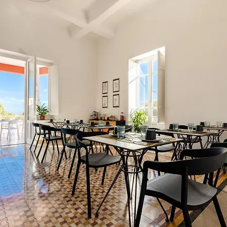 Edera לינה וארוחת בוקר 4*