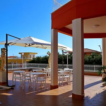 לינה וארוחת בוקר Edera